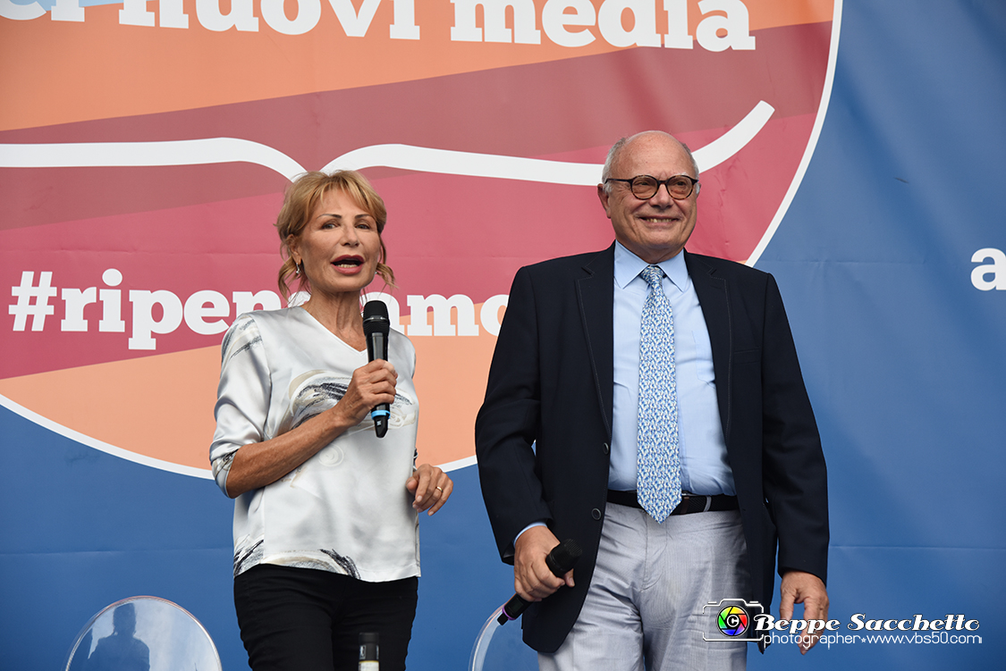 VBS_7962 - Lilli Gruber intervista Massimo Galli Infettivologo.jpg